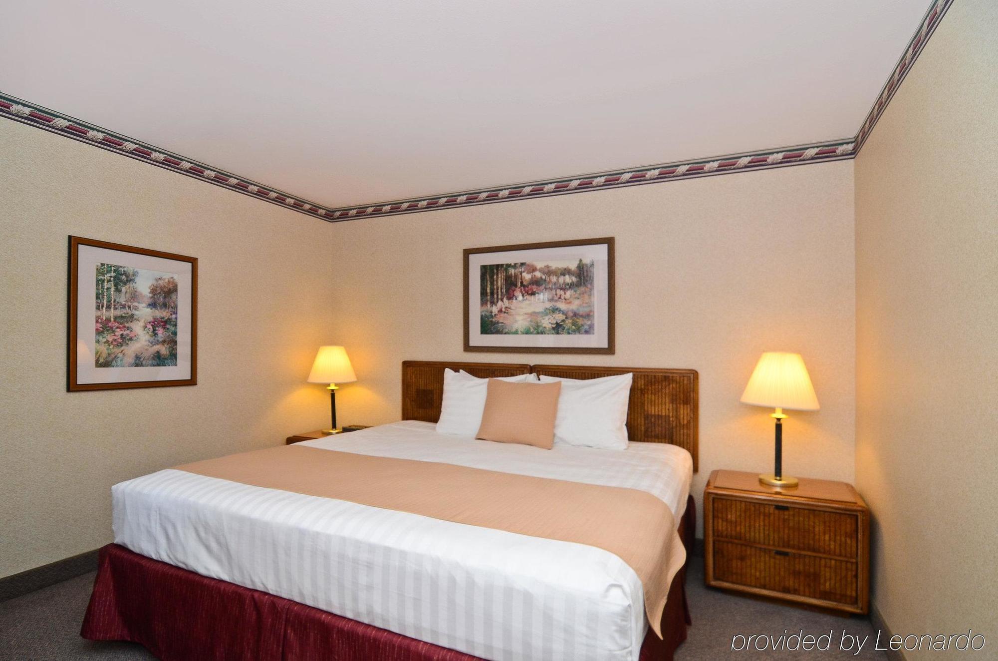 Ponderosa Inn غريشام الغرفة الصورة